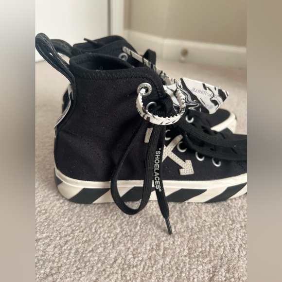 OFF-WHITE Mid Top Vulcanized sneakers sz 39